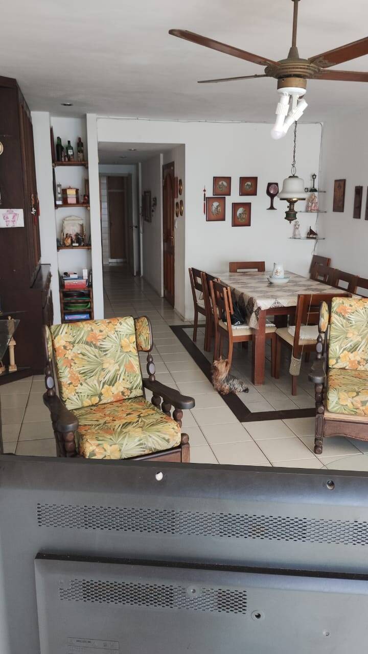 #705 - Apartamento para Venda em Guarujá - SP