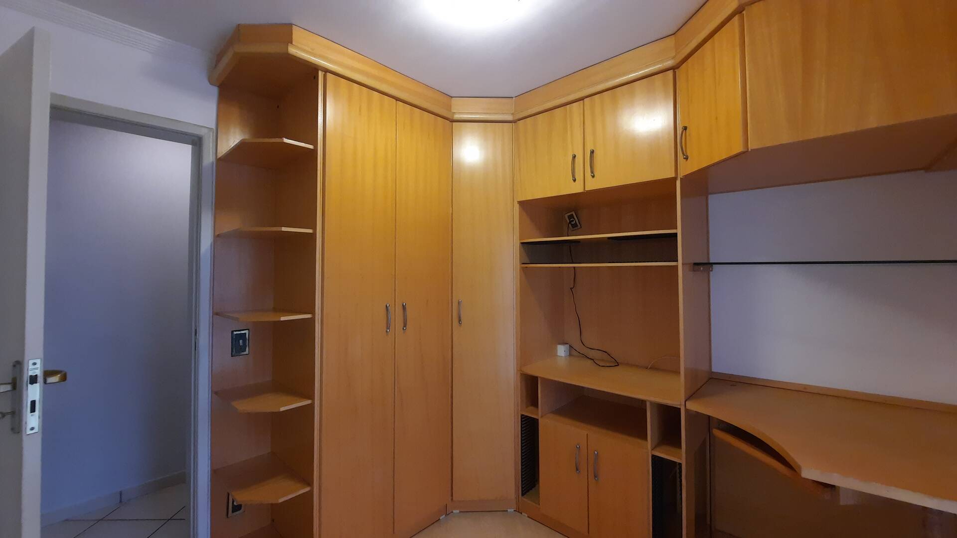 Apartamento para alugar com 3 quartos, 97m² - Foto 26